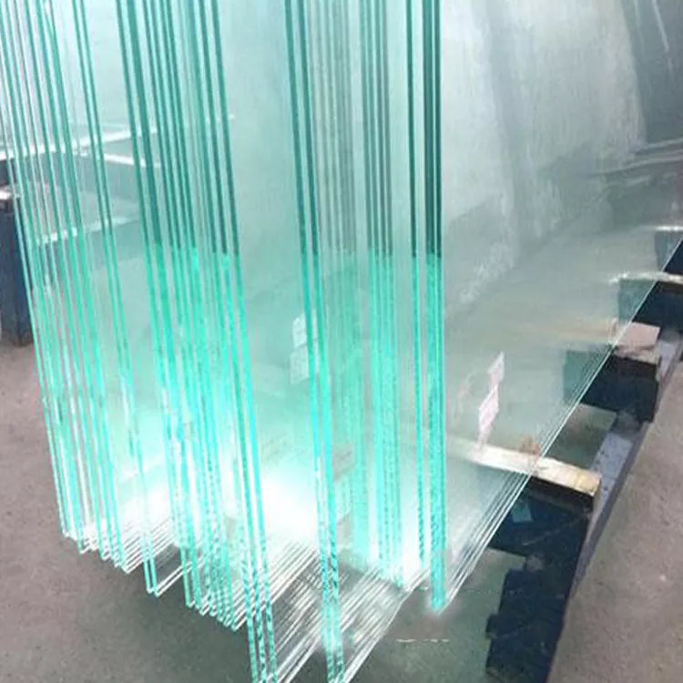 అల్ట్రా-క్లియర్ గ్లాస్